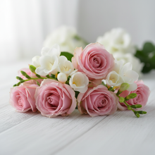 Load image into Gallery viewer, ALBANE roses and freesia - no perfume