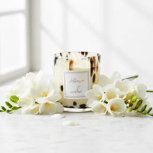 Load image into Gallery viewer, ALBANE with Freesia
