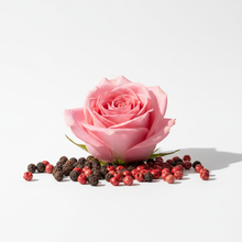 Charger l'image dans la galerie, Rose with Black and Pink Pepper
