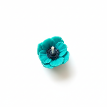 Charger l'image dans la galerie, Turquoise anemone flower
